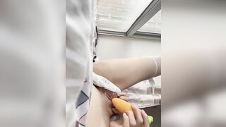 chiếc bím múp rụp của bé học sinh lớp 12