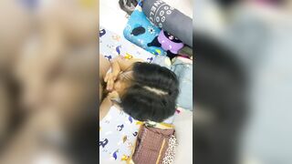 bé học sinh đòi ăn kem mọi lúc