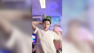 MMlive meibbi mọi người lên quà đi em mới cho xem lồn hồng được 2