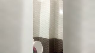Lột đồ vay tiền 6