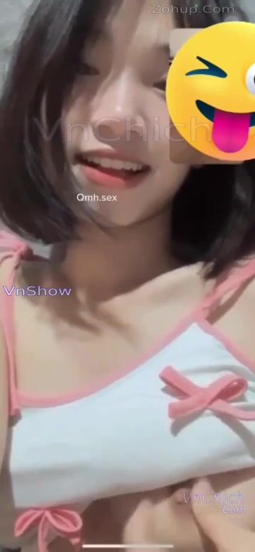 Chát sex với bé gái mới lớn siêu xinh dáng loli trắng nuột vkl luôn