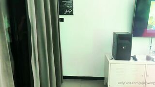 Onlyfans Leak Juju swing : Gangbang em phục vụ quán karaoke P1