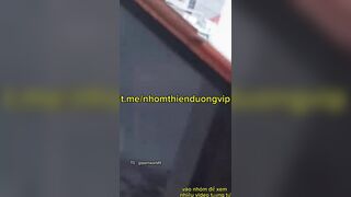Em hàng xóm đang móc lồn bị quay lén ngại quá chạy luôn