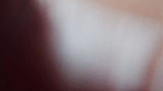 Nay em ấy cho xem mà còn ngại