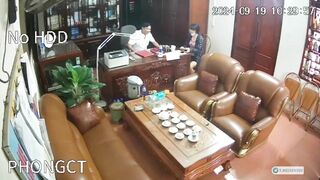 Căn phòng hot thầy hiệu trưởng trong thời gian qua