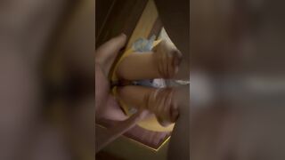 chưa kịp mọc lông bé học sinh đã bị người yêu xuất trong rồi