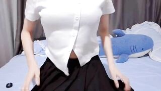 bé học sinh trường Vinschool vú hồng thủ dâm