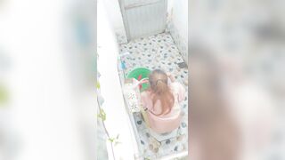 có vd tiếp thị bia và sếp tiếp thị thủ dâm và có vd bị mẹ phát hiện