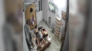 Bà mẹ hư hỏng vô y tứ