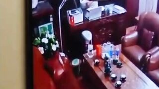 Full Tổng, Hiệu Trưởng Ép Phụ Huynh Quan Hệ Tình Dục để Nâng Điểm HSG