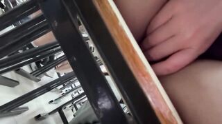 Cổ móc từ nhà vào trường vẫn trốn móc hihi