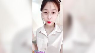 EM HỌC SINH LỒN NON TƠ. NHÌN MUỐN NHẢY
