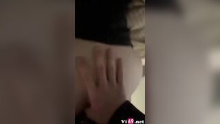 [Full video] em không muốn lộ mặt mà anh cứ ép cứ vừa móc đít em vừa địt