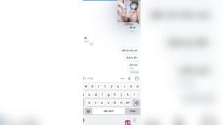 Clip Sex Dụ bé sinh viên chat sex đái ra ly rồi bắt em uống luôn
