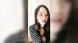 Em gái bán dâm trên mạng thủ dâm căng quá