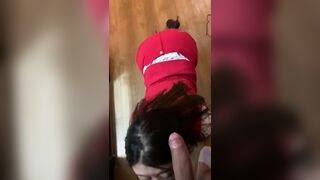 bé nhân viên văn phòng làm thêm ngoài giờ