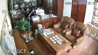 Cực hot, Hiệu Trưởng bắt Phụ Huynh bú Cu some djt Nhau Nuốt Tinh ở Hội Đồng