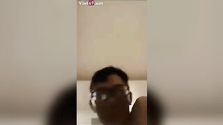 Ngoại tình còn quay video cận cảnh địt xuất trong để gửi chồng xem