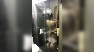 cặp đôi chịch nhau trong nhà tắm bị quay lén