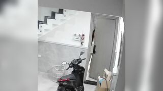 hack cam em gái thay đồ không khóa cửa phòng