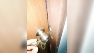 Lén vào phòng xem lồn con em vợ ngủ chuồng lồn non nhiều nước