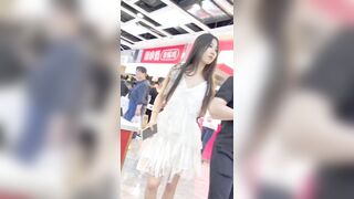 quay lén dưới váy các em xinh tươi - phần 15