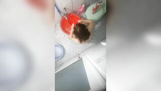 đặt cam quay lén nhà tắm của dãy trọ
