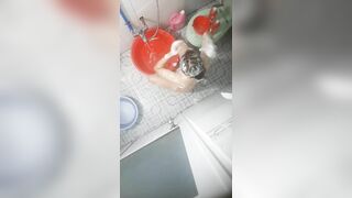 đặt cam quay lén nhà tắm của dãy trọ