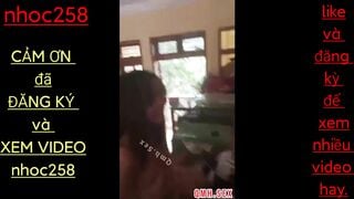 Em gái mới lớn ở chung phòng cho mấy bạn bóp vú mình để được sướng  và cái kết
