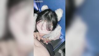 thanh niên khốn nạn bắt bé lolita bú cu rồi chịch ở cầu thang thoát hiểm