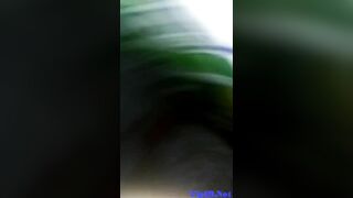 Vừa thủ dâm vừa nói chuyện với người thân trong nhà tắm...!!!