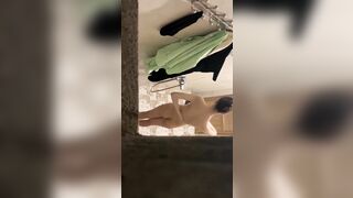 Quay lém sinh viên ở trọ tắm