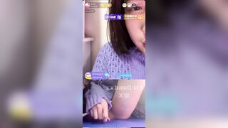 Tiếc vl Em học sinh ngây thơ live móc bím cho người lạ