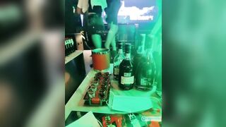 Bên trong 1 quán karaoke thì nó như thế này đây bảo sao các a k ghiền