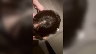 Con đĩ bồn chứa tinh dâm bú mút con cặc dâm đãng bắn tinh vào mồm dâm đãng