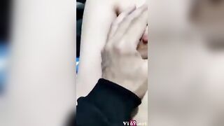 Địt chị thằng bạn hàng ngon vú to lồn lồn cứ địt là cười vì sướng