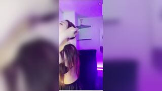 DJ Vy Chila Vòng 1 Phúc Hậu Show Hàng Kiếm Thêm Lúc Ế Khách Đồng Thời Hot Tiktok