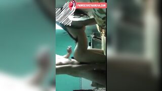 Tranh thủ bố mẹ đi làm, Con trai dẫn gái về Lút Cán Djt Nhau bắn nước ướt Hết nhà tê