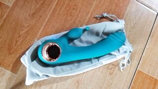 Thủ dâm cùng với sextoy