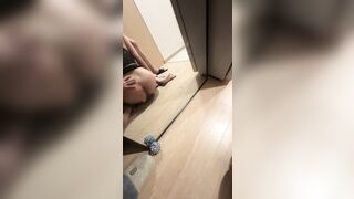 chơi tập thể em vẫn chưa đủ sướng em phải dùng thêm cu giả nữ genz giờ dâm đãng thật