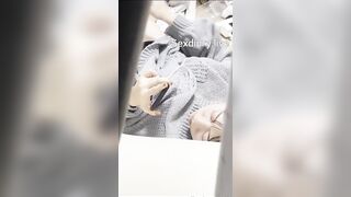 Quay lén em gái mới lớn vừa xem phim sex vừa thủ dâm với cặc giả trứng rung cho sướng