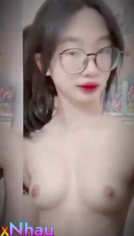 Cấp 3 show vú