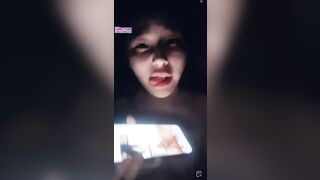 Thảo BaBy kính cận xinh gái lồn hồng livetream show lồn mở phim sex cho ae coi p1