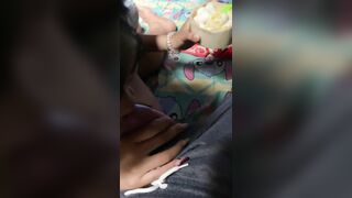 Mơi mua ly kem dừa về chưa kịp ăn bị a nhân đầu bắt bú cu vừa bú vừa câm ly kem
