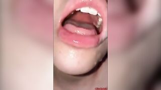 Đụ và xuất tinh vào miệng em gái
