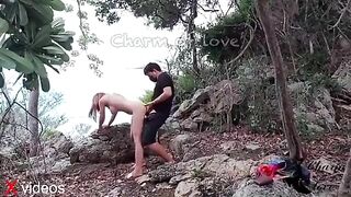 địt em gái xinh ngoài bờ biển cho có không khí thiên nhiên