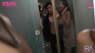 Đụ em gái vip trong quán bar