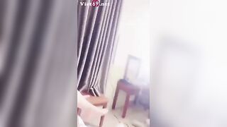 Phục vụ 2 em genz mệt nhoài phải gọi thêm cả bạn chơi cùng