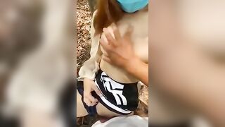 Public cùng em trong rừng vắng