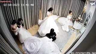 Hack cảm phòng thử váy cưới